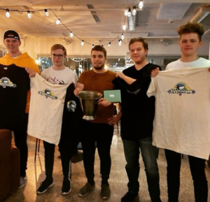 CS:GO 5vs5 sponsored by Puutiainen Oy Vol. 2 voitti Ahlmann! Turnausta sponsoroi tällä kertaa myös Remontointipalvelut T.Noponen http://www.rptn.fi